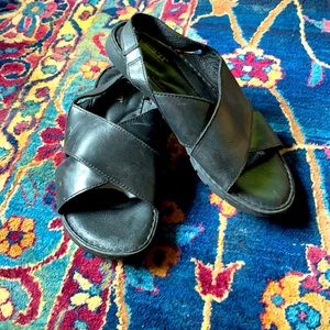 Born Women’s sandals size 9